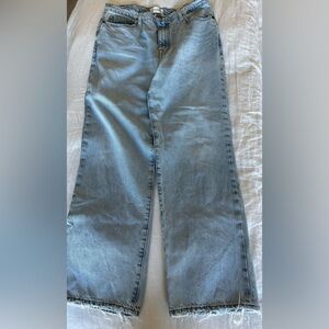 Light Wash Women’s Jeans - Classic Straight Fit